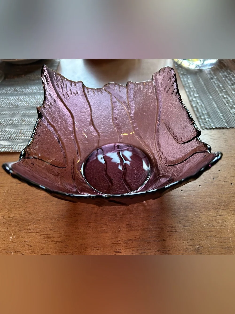 Arcoroc France (4) Set Amethyst Glass Cabbage/Sculpted Leaf Bowls 5.5”x3.5”